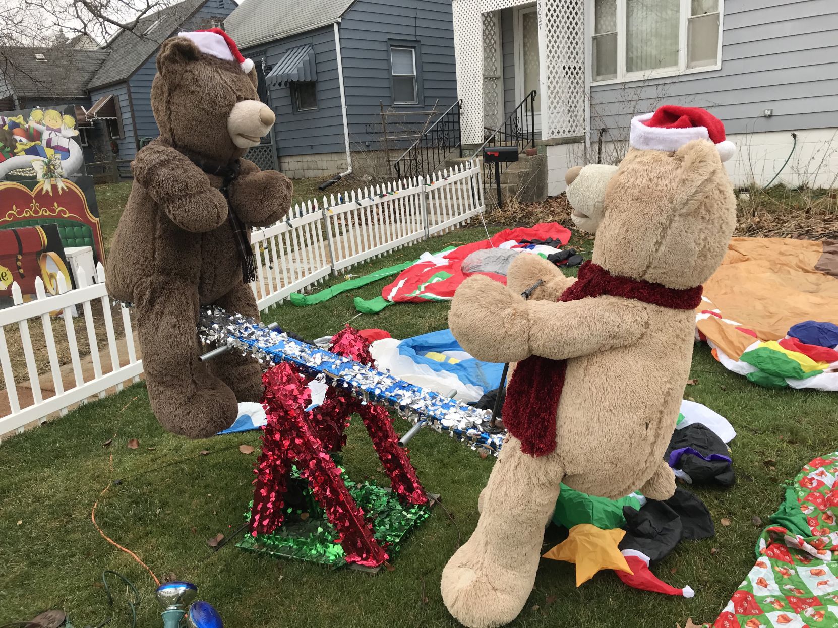 Peteyville is the Christmas light display to end all Christmas light displays